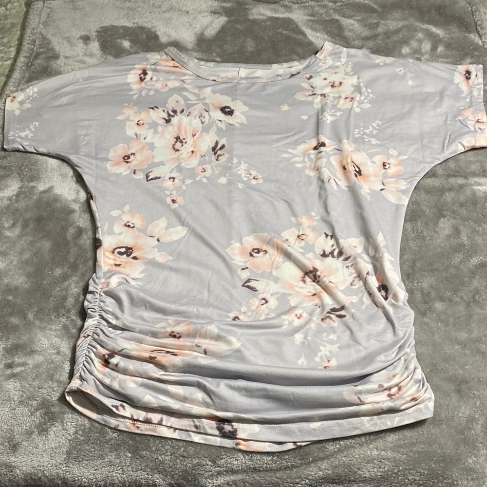 Maternity shirt 👚 🤰🏽